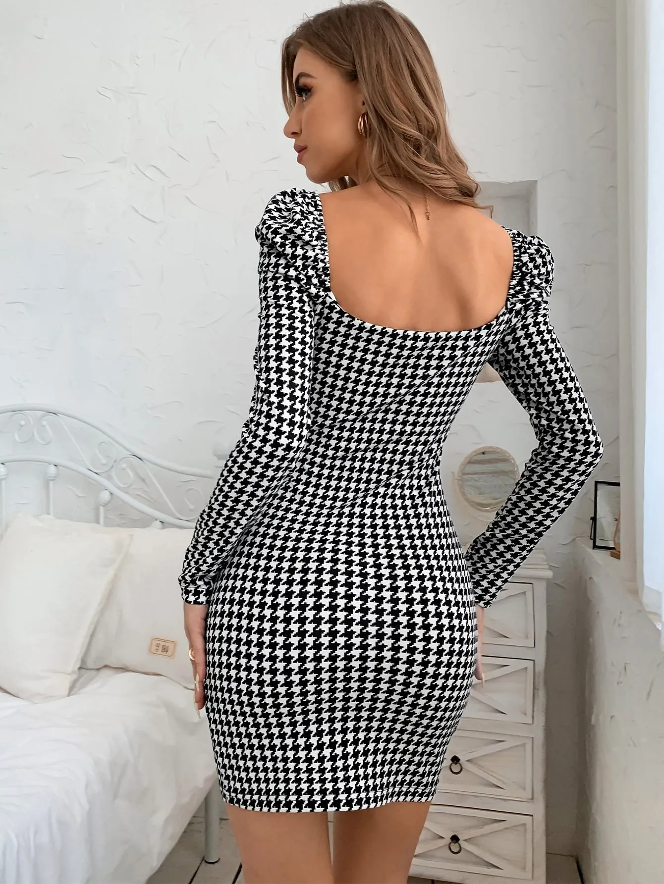 Houndstooth Long Sleeve Sweetheart Pencil Natural Mini Dress