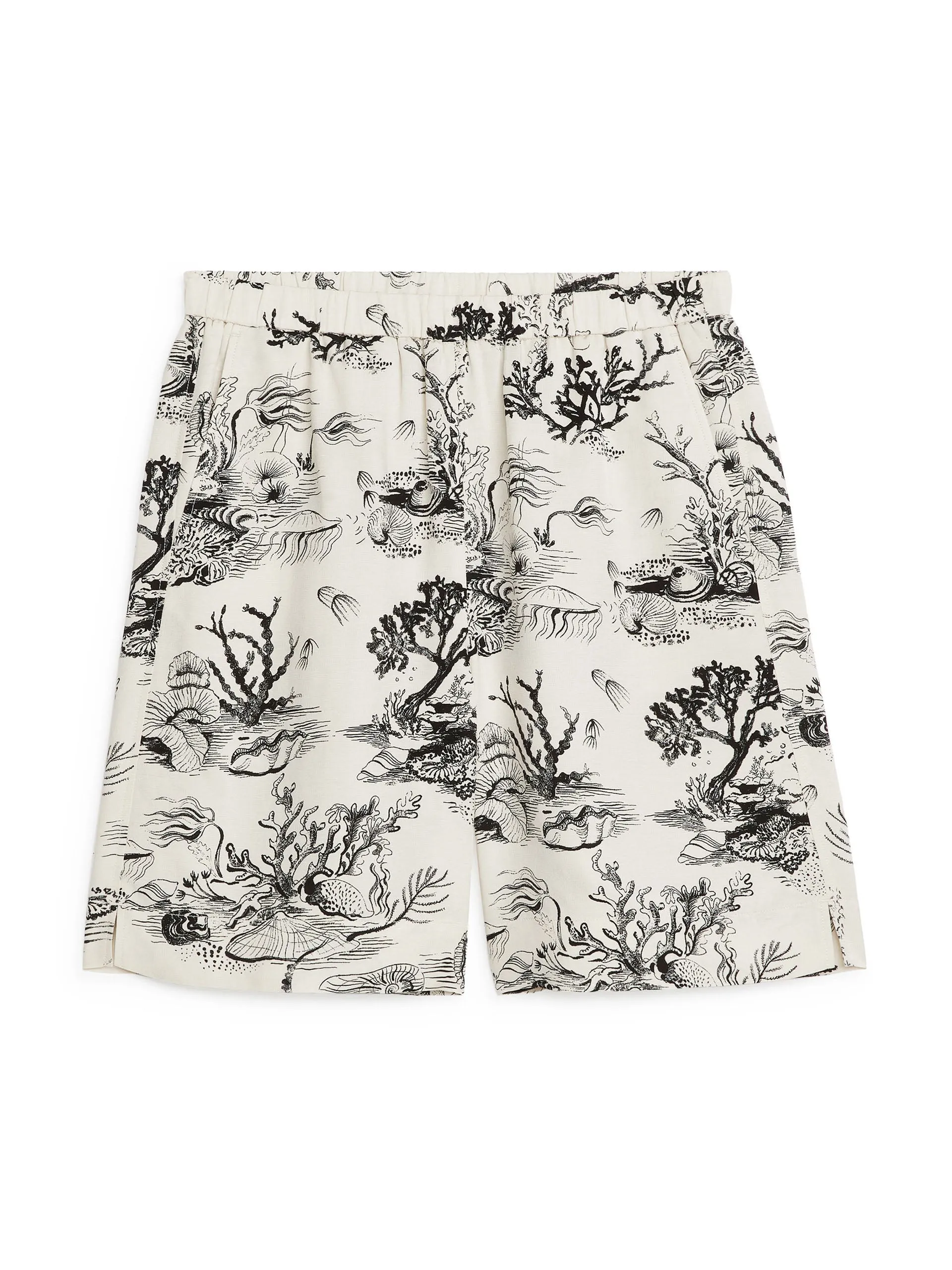 Printed pull-on shorts