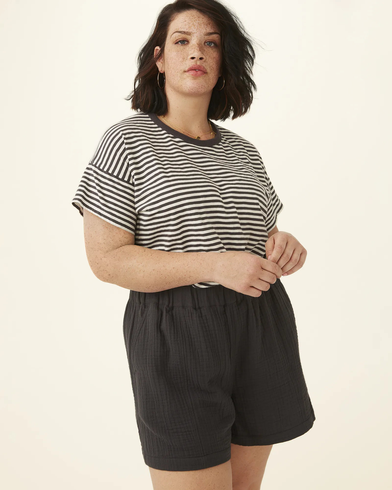 Seamed Pull-On Short | Black