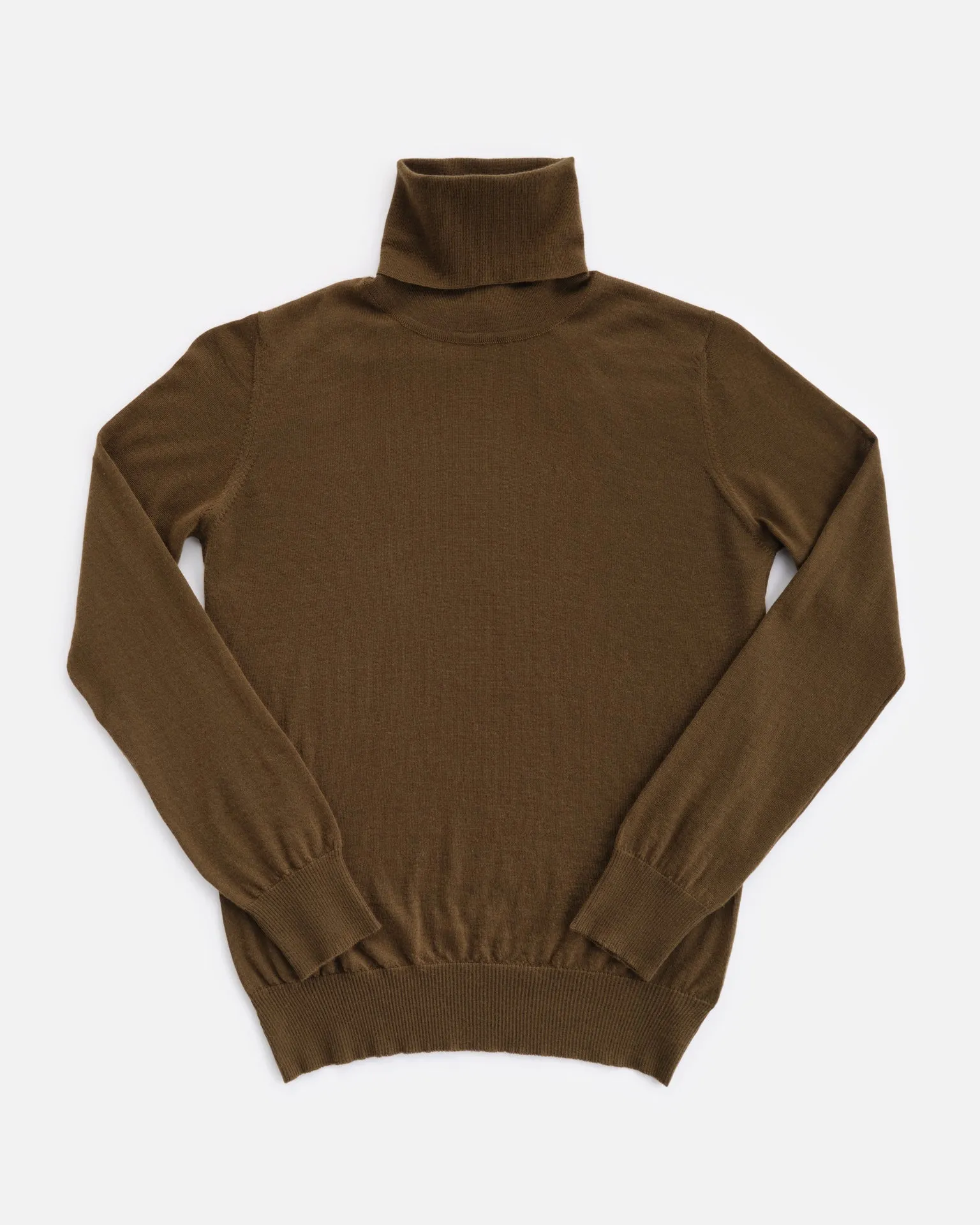 THE SUPER LIGHT ROLLNECK SWEATER | MILITARY